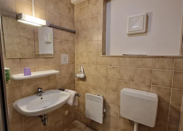 여관 Adventure Campus 2*